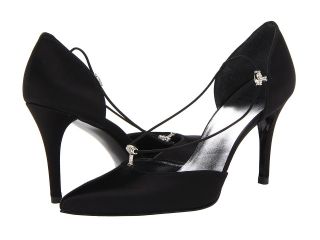 Stuart Weitzman Bridal & Evening Collection Aperitiv Womens 1 2 inch heel Shoes (Black)