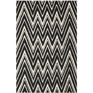 Safavieh Handmade Moroccan Cambridge Wave Pattern Black/ Ivory Wool Rug (5 X 8)