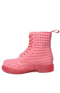 Dr. Martens Boots Spike All Stud 8 Eye Boots in Pink