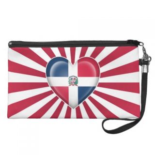 Dominican Republic Heart Flag with Sun Rays Wristlet Clutch