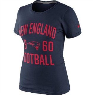 Nike New England Patriots Womens Gridiron T Shirt  Sports Fan T Shirts  Sports & Outdoors