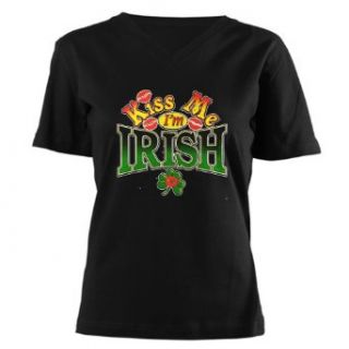 Artsmith, Inc. Women's V Neck Dark T Shirt Kiss Me I'm Irish Lips and Clover Novelty T Shirts Clothing