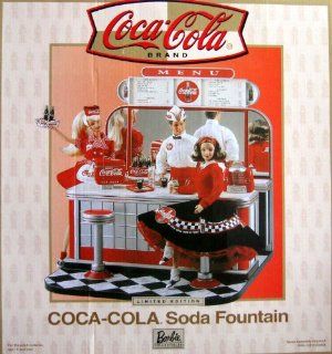 Barbie COCA COLA SODA FOUNTAIN Playset w Shipper Box   Limited Edition Barbie Collectibles (2000) Toys & Games