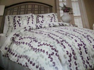 Living Quarters 4 Pc Lydia Comforter Set in Twin size   Twin Purple Comforter