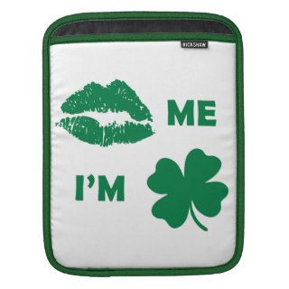 Kiss me I'm Irish St Patrick's Day Shamrock Sleeve For iPads
