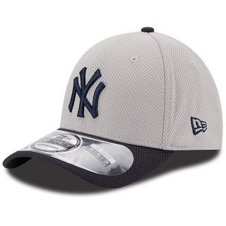 NEW ERA Mens New York Yankees Two Tone Diamond Era 39THIRTY Stretch Fit Cap  