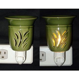 Green Tart Warmer + Nightlight   Scentsy Warmer Plug In