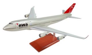 B747 400 Northwest   Commercial Airplanes