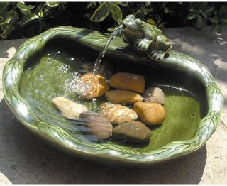Smart Solar Ceramic Frog Solar Outdoor Bird Bath Fountain   Bird Baths