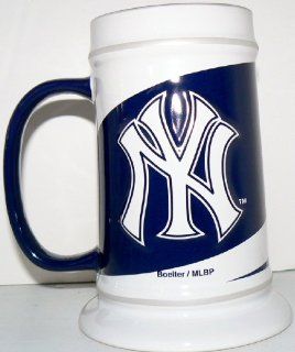 MLB Officially Licensed New York Yankees 28 Ounce Sculpted Ceramic Stein  Sports Fan Coffee Mugs  Sports & Outdoors