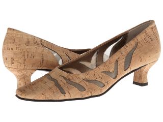 Vaneli Racilia Womens 1 2 inch heel Shoes (Neutral)