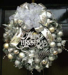 Deluxe Artifical Christmas "Snowflake" Wreath  