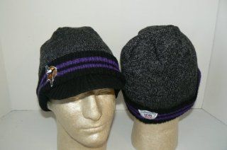 NFL Reebok Minnesota Vikings Second Season Knit Visor Beanie Hat Cap Lid YOUTH SIZE  Sports Fan Beanies  Sports & Outdoors