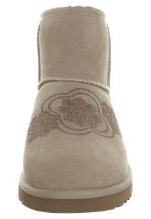 UGG Australia Snow Boots   brown