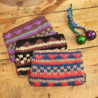 mani banana yarn handknitted zip purse in geometric pattern by aura que