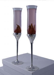 vera wang love knots toasting champagne flutes x 2 by diverse hampers