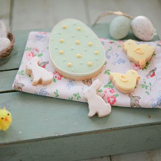 easter biscuit gift box by honeywell bakes