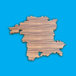 worcestershire county shaped chopping board by county choppers