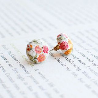 havana floral button earrings by onetenzeroseven
