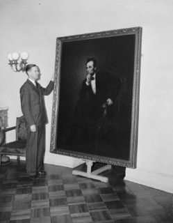 1939 Mar 22. White House gets Lincoln portrait through will of Mrs. Robert To a5  