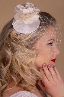vintage inspired rose beauty fascinator by sleepy sloth boutique