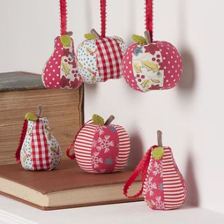 apple and pear christmas tree decoration by the contemporary home