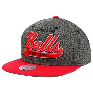 Chicago Bulls Mitchell and Ness NBA E Print Tailsweep Snapback Cap