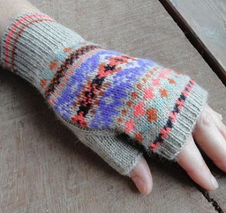 fairisle jacquard handwarmers in cashmere by new scotland