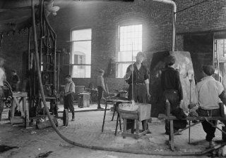 1908 child labor photo Upton Stopper Co., Morgantown, W. Va. Plenty of Small c8  