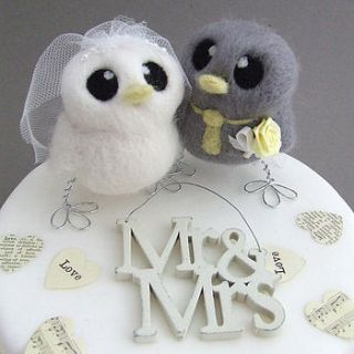 bride and groom bird wedding cake topper by feltmeupdesigns