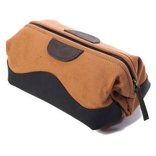 cameo canvas wash bag by adventure avenue