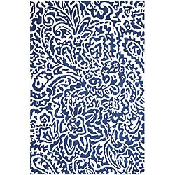 Hand hooked Blue/ White Area Rug (3 6 X 5 6)