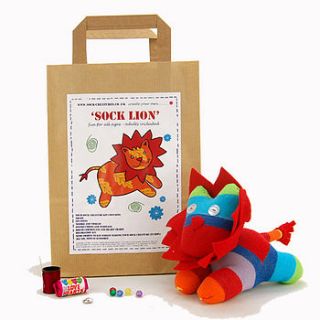 sock lion craft kit by sock creatures