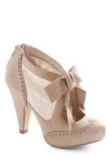 Drama Director Heel in Taupe  Mod Retro Vintage Heels