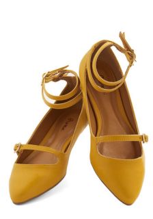 Just Feels Right Flat in Yellow  Mod Retro Vintage Flats