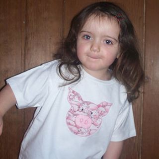 hand appliqued organic t shirt   pig design by clever togs