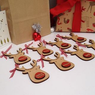 eight personalised reindeer gift tags by neltempo