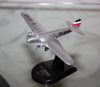 WELTBILD VERLAG*Lufthansa Boing 247 *Mastab 1/200*FLUGZEUG Spielzeug