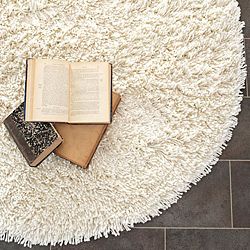 Hand woven Bliss Off white Shag Rug (4 Round)