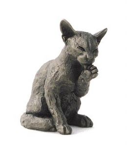 hattie cat sculpture by suzie marsh sculpture