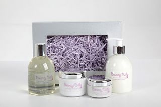 bouncy baby essentials gift set by yummy mummy skincare