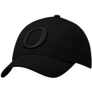 NCAA Nike Oregon Ducks Black Swoosh Flex Hat  Sports Fan Baseball Caps  Clothing