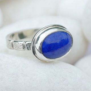 handmade lapis lazuli ring by lilia nash jewellery