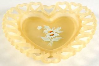 Westmoreland Daisy Decal Yellow Mist Heart Shaped Plate   Line #1881, Daisy, Yel