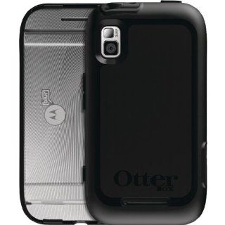 OtterBox Commuter Series f/Motorola Flipside   Black Cell Phones & Accessories