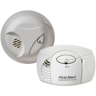 First Alert 2 Pack Battery Powered 9 Volt Combo Smoke and Carbon Monoxide Detector