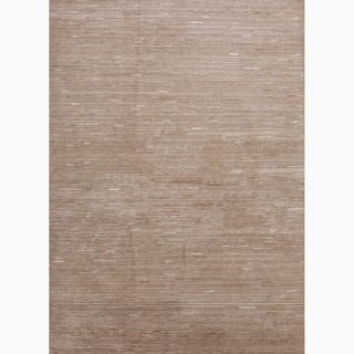 Hand made Tone on tone Pattern Taupe/ Ivory Wool/ Silk Rug (5.6x8.6)