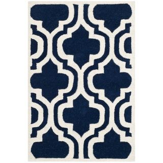 Safavieh Handmade Moroccan Chatham Double trellis pattern Dark Blue/ Ivory Wool Rug (23 X 5)
