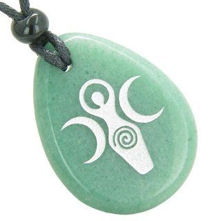 Triple Goddess Celtic Lady Blessing Good Luck Amulet Quartz Green Aventurine Wish Totem Gem Stone Necklace Pendant Ladies Celtic Jewelry Necklaces Jewelry