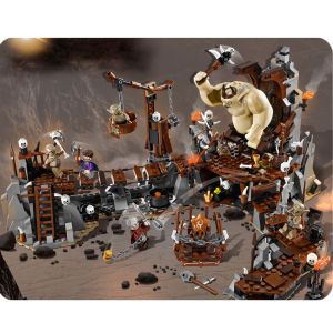 LEGO The Hobbit The Goblin King Battle (79010)      Toys